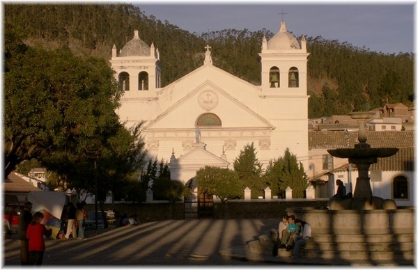 ... Franziskaner-Klosterkirche La Recoleta, eine von 22 Kirchen und Kapellen aus der spanischen Kolonialzeit die es in Sucre noch gibt.