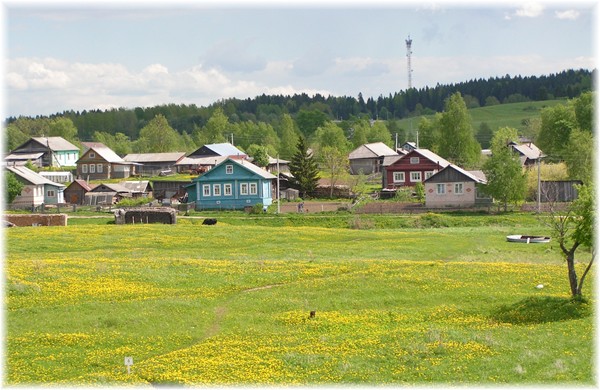 ... Russisch-Karelien, ein Dorf unterwegs