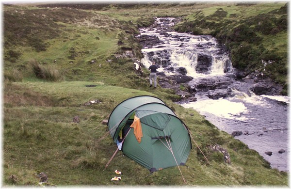  ... Zeltlager in den schottischen Highlands
